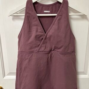 Vintage lululemon tank in perfect condition 10/12